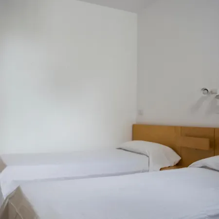 Familiar En Tenbel- Costa Del Silencio *