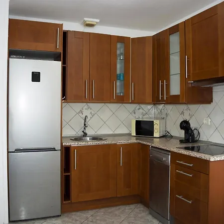 Familiar En Tenbel- Costa Del Silencio