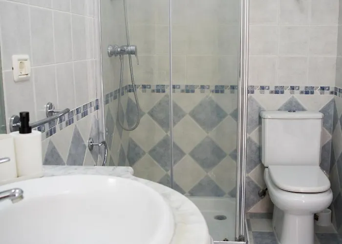 Familiar En Tenbel- Costa Del Silencio *